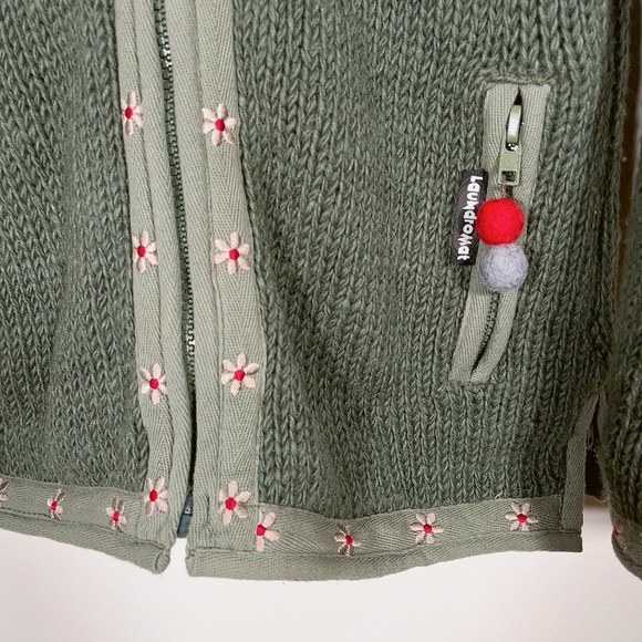 LAUNDROMAT | CHUNKY GREEN WOOL CARDIGAN - Picture 8 of 14